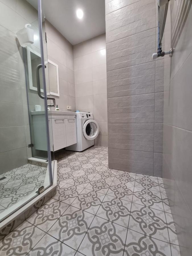Apartment By The Sheraton Batumi Kültér fotó