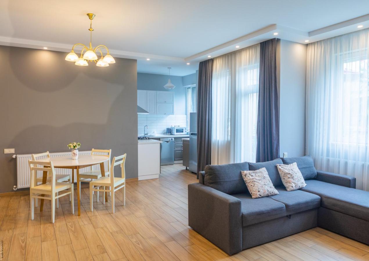 Apartment By The Sheraton Batumi Kültér fotó