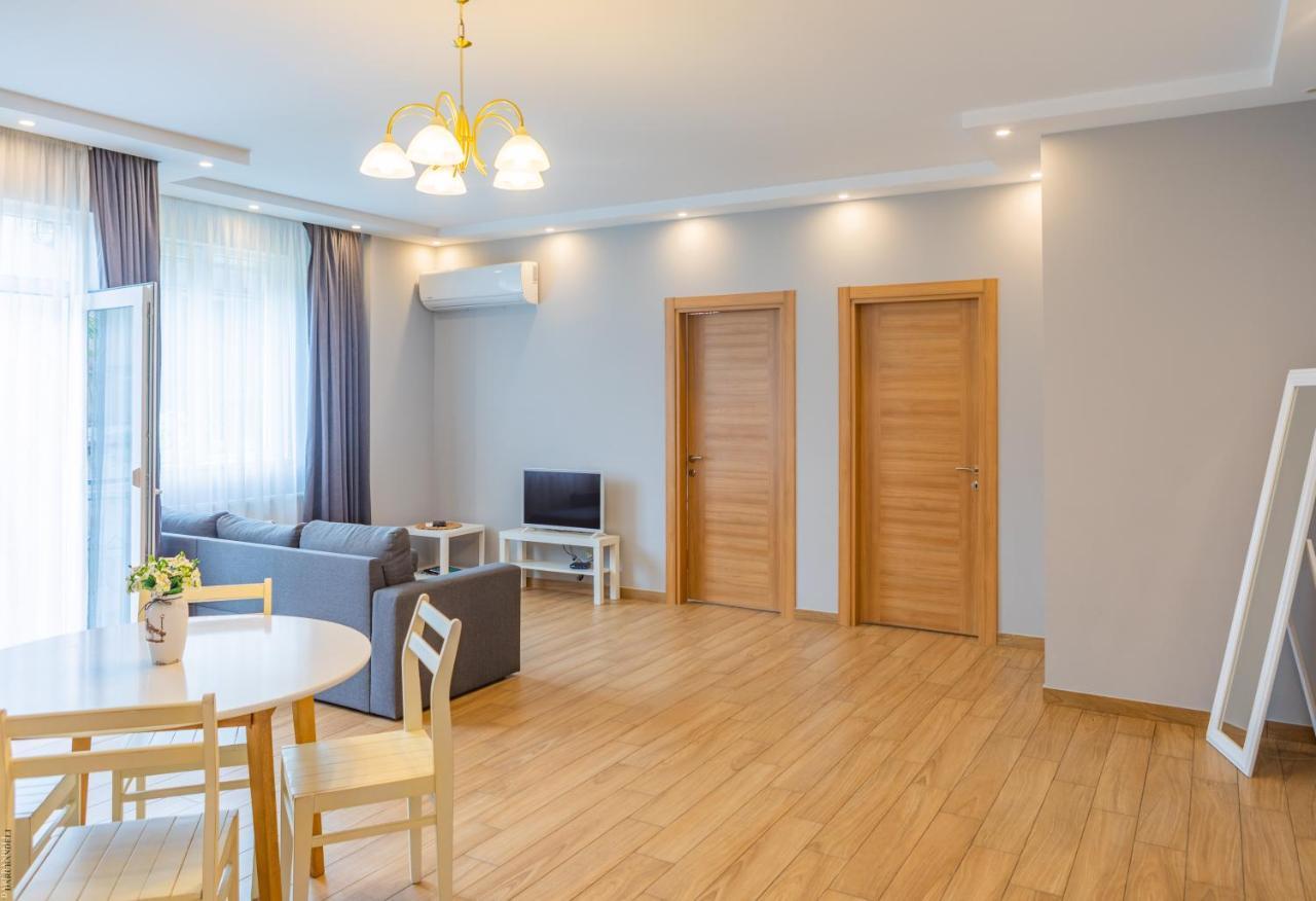 Apartment By The Sheraton Batumi Kültér fotó
